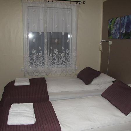Gula Villan Guesthouse 阿克雷里 外观 照片