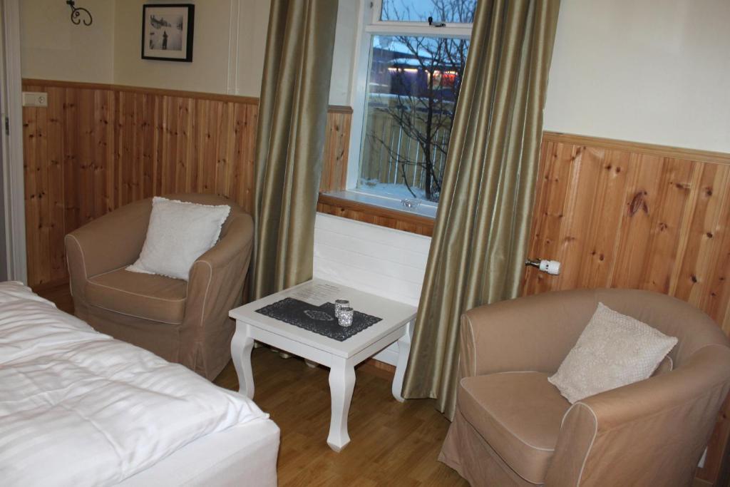 Gula Villan Guesthouse 阿克雷里 外观 照片