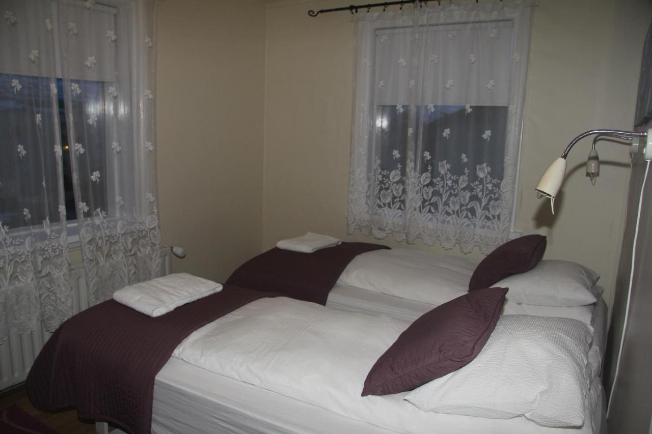 Gula Villan Guesthouse 阿克雷里 外观 照片