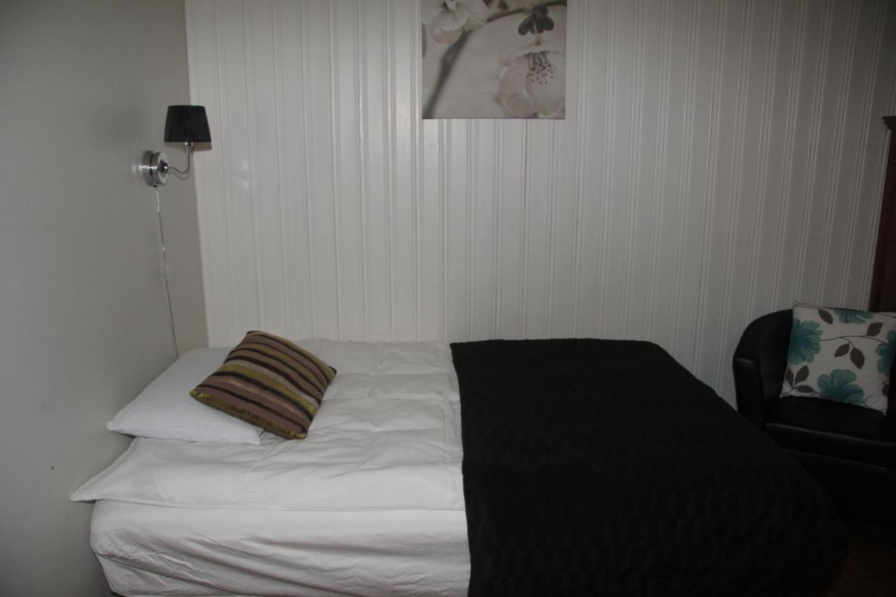 Gula Villan Guesthouse 阿克雷里 外观 照片