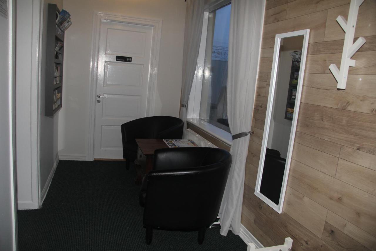 Gula Villan Guesthouse 阿克雷里 外观 照片