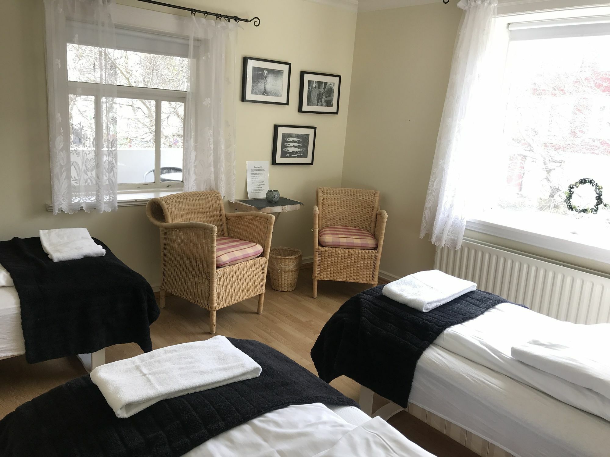 Gula Villan Guesthouse 阿克雷里 外观 照片