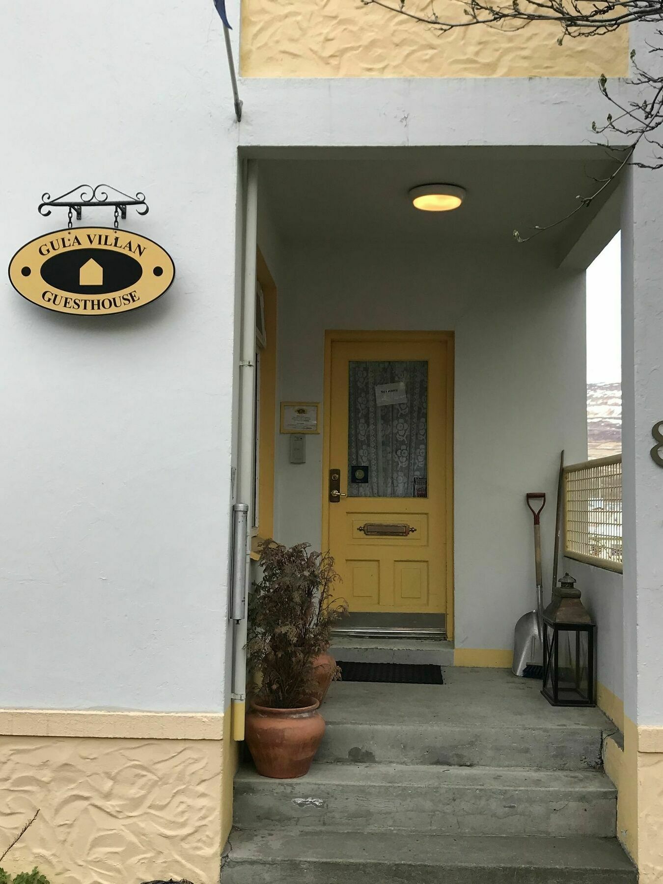 Gula Villan Guesthouse 阿克雷里 外观 照片